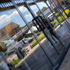 842 182 TROYES MAGASINS USINES-20240624-150140-FAYENCE-036 1250-1250